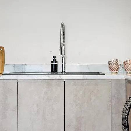 Apartment Stunning 2 Bedroom Leeds (West Yorkshire)