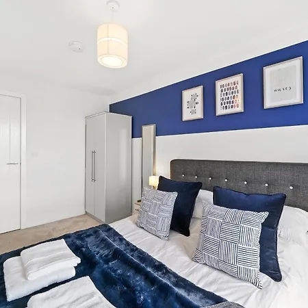 Stunning 2 Bedroom Apartamento